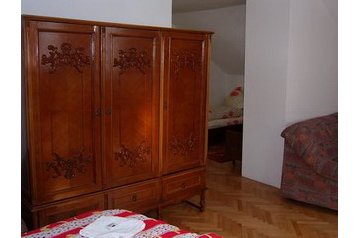 Romunija Privát Arad, Eksterier